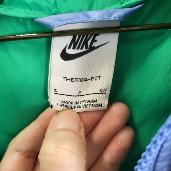 Child's Nike Puffer Coat - Picture 3 of 6
